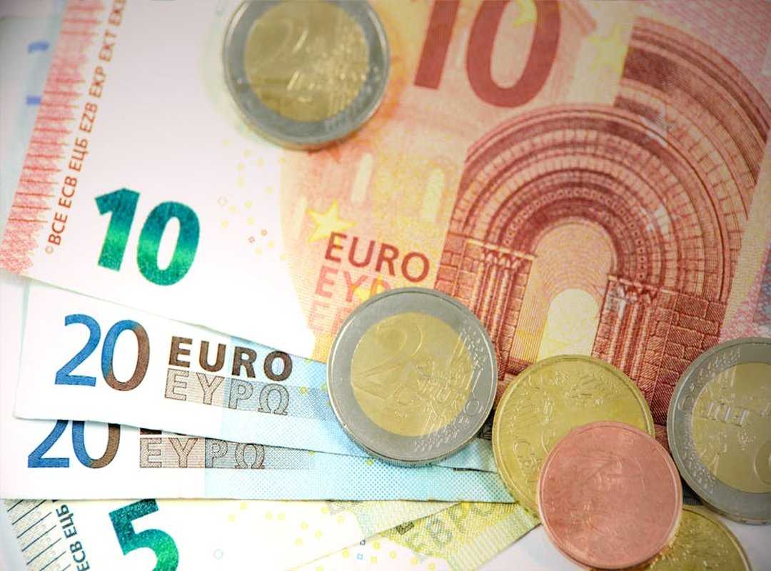 Converting Microfarads to Currency