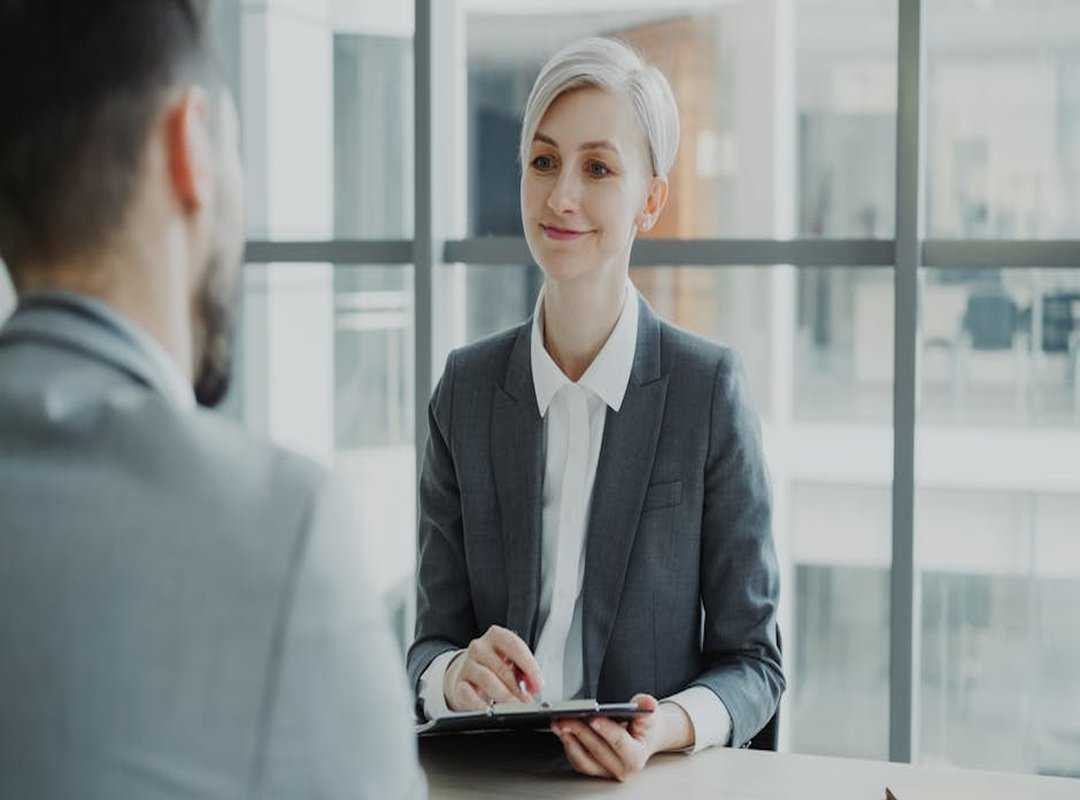 When to Hire a Professional Human Translator